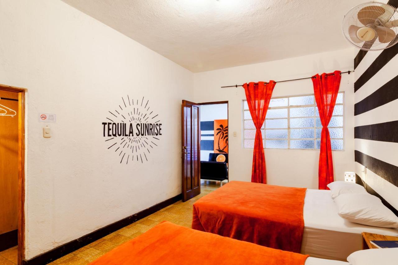 Tequila Sunrise Hostel Guatemala City Exteriör bild